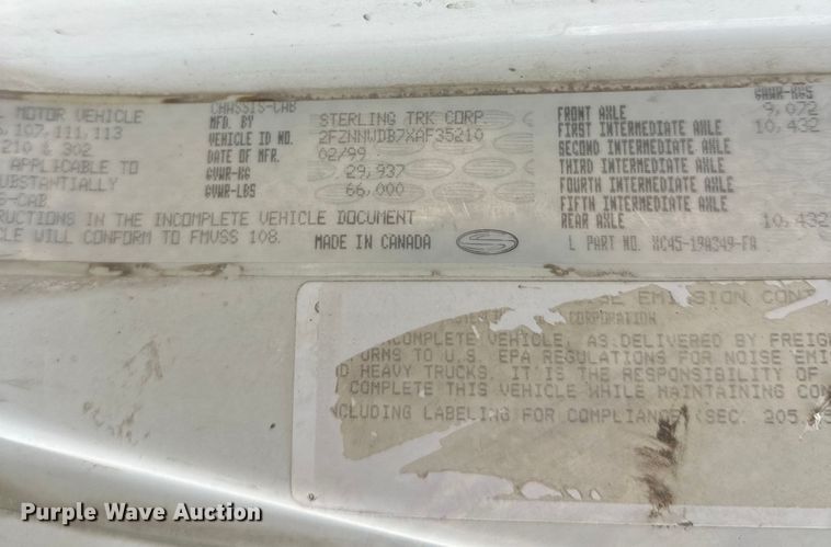 image for item DT6436 1999 Sterling L-Line truck cab and chassis