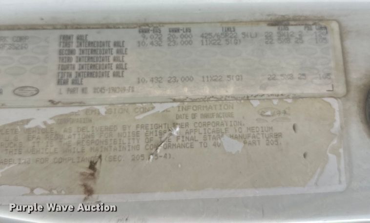 image for item DT6436 1999 Sterling L-Line truck cab and chassis