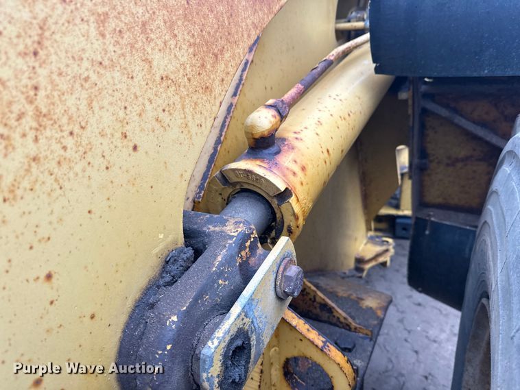 image for item DT6439 1995 Caterpillar 938F wheel loader