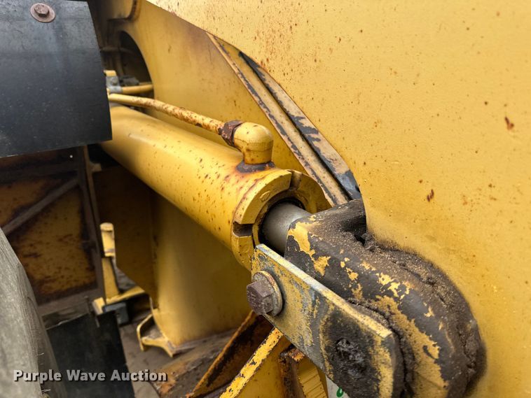 image for item DT6439 1995 Caterpillar 938F wheel loader