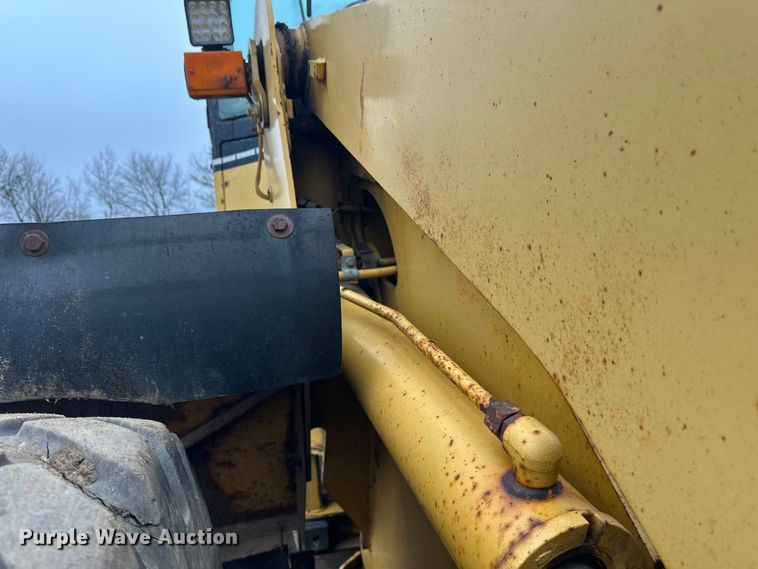 image for item DT6439 1995 Caterpillar 938F wheel loader