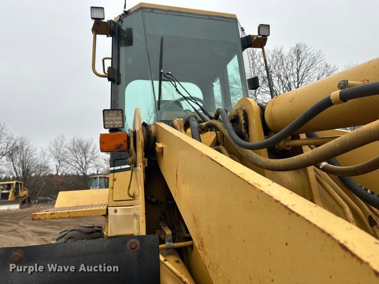 image for item DT6439 1995 Caterpillar 938F wheel loader