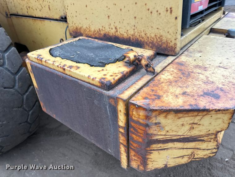 image for item DT6439 1995 Caterpillar 938F wheel loader