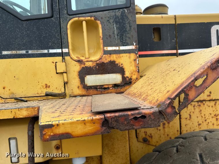image for item DT6439 1995 Caterpillar 938F wheel loader