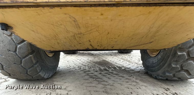 image for item DT6439 1995 Caterpillar 938F wheel loader