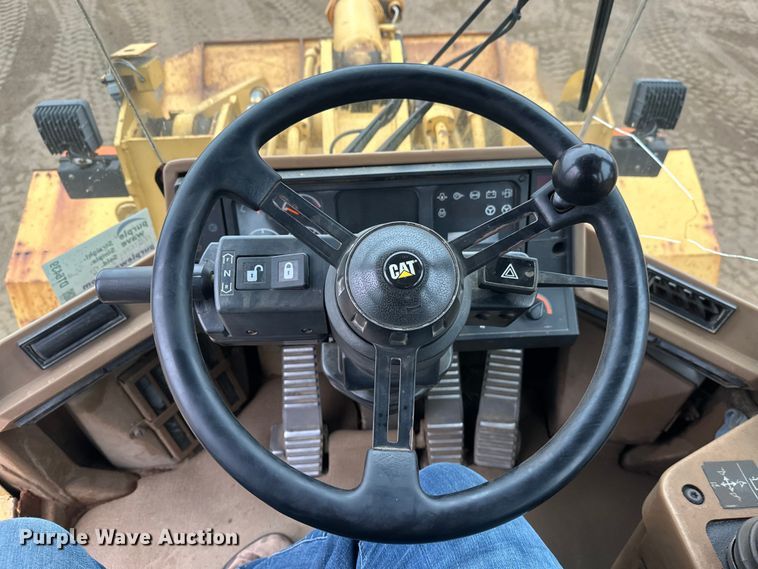image for item DT6439 1995 Caterpillar 938F wheel loader
