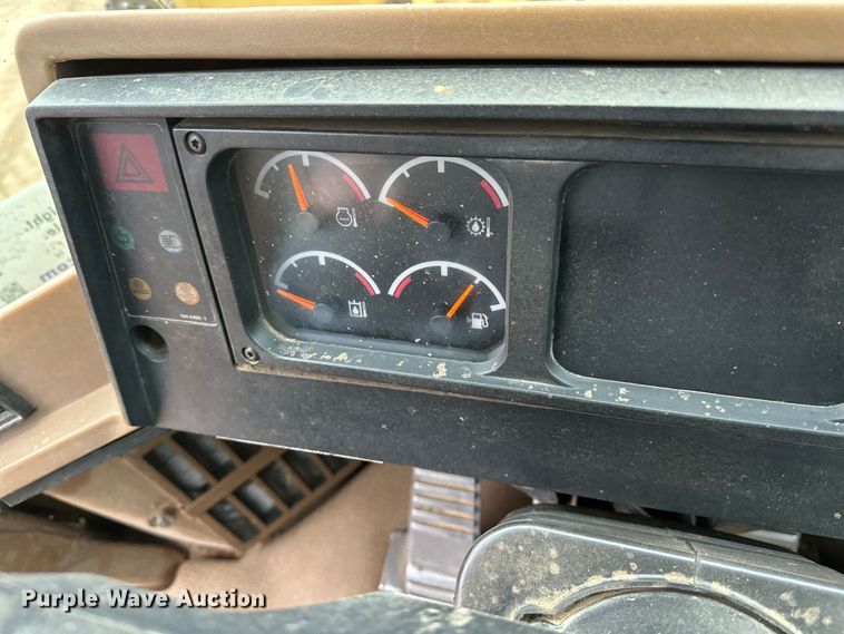 image for item DT6439 1995 Caterpillar 938F wheel loader