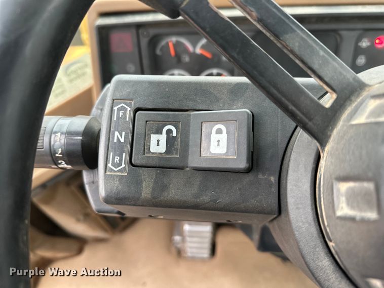 image for item DT6439 1995 Caterpillar 938F wheel loader