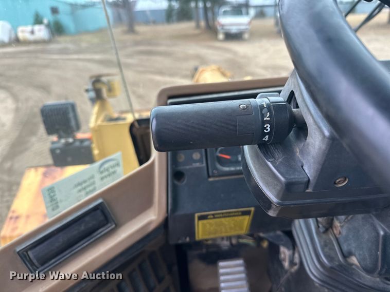 image for item DT6439 1995 Caterpillar 938F wheel loader