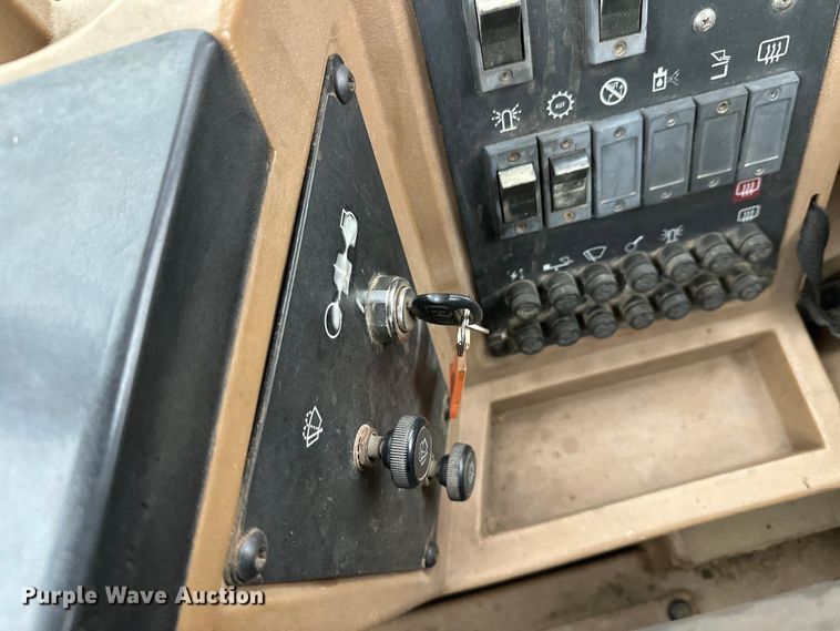 image for item DT6439 1995 Caterpillar 938F wheel loader