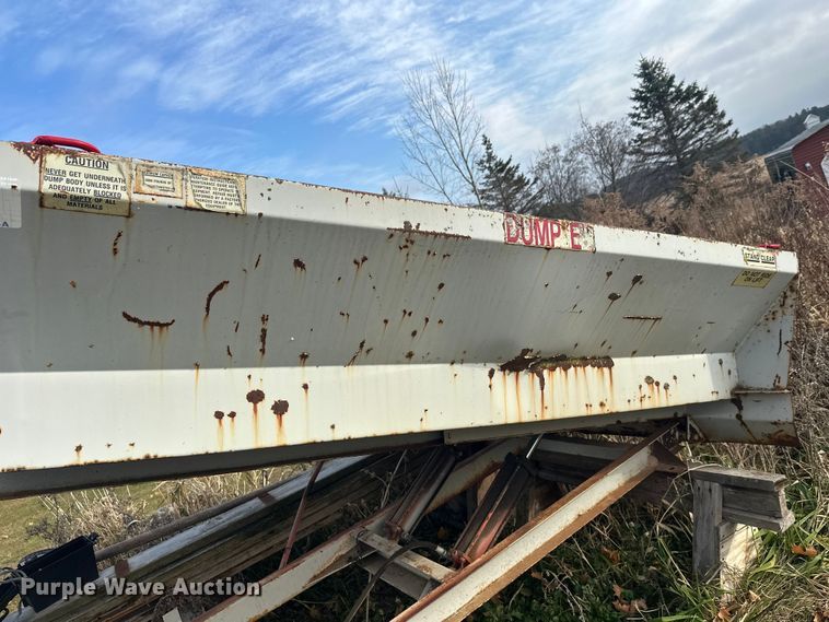 image for item DT6441 Dump bed