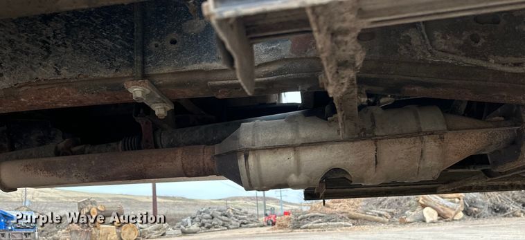 image for item DT6442 1993 Ford F450 Super Duty flatbed truck