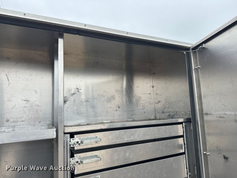 image for item DT6442 1993 Ford F450 Super Duty flatbed truck