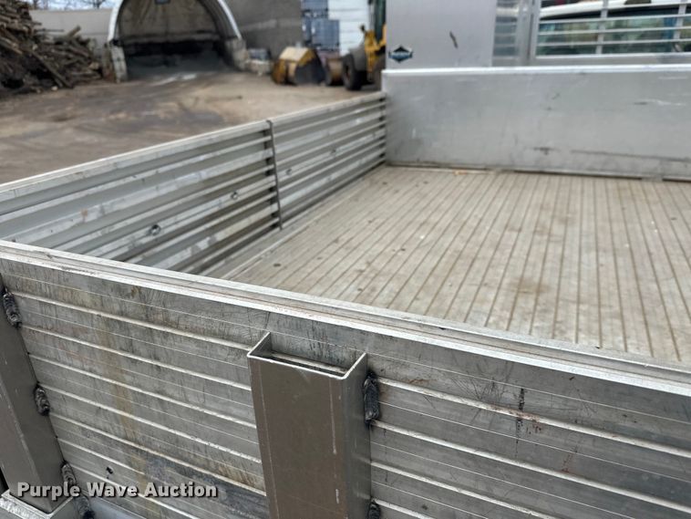 image for item DT6442 1993 Ford F450 Super Duty flatbed truck