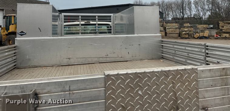 image for item DT6442 1993 Ford F450 Super Duty flatbed truck