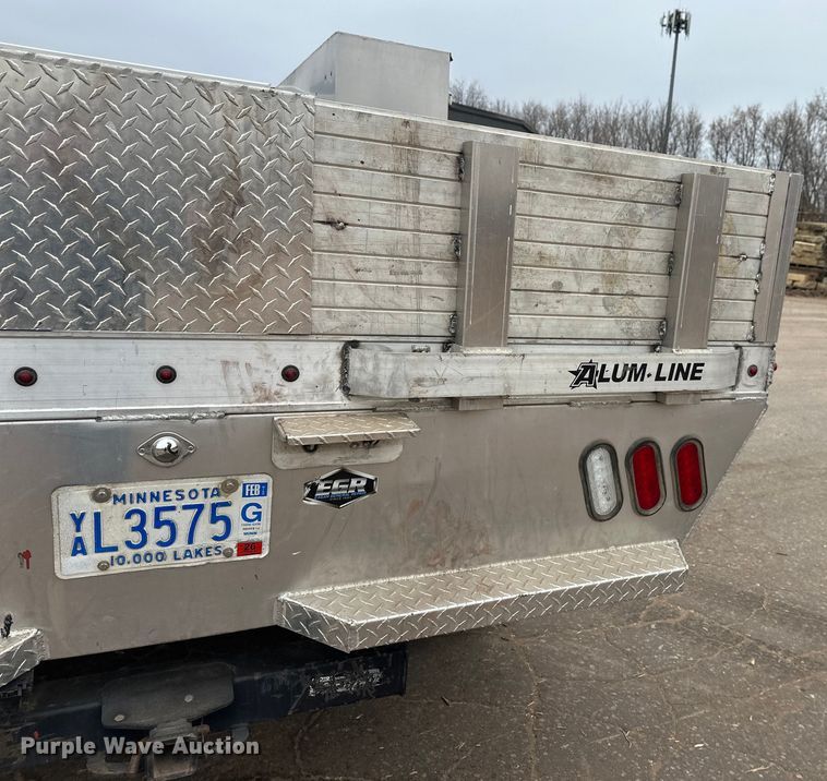 image for item DT6442 1993 Ford F450 Super Duty flatbed truck