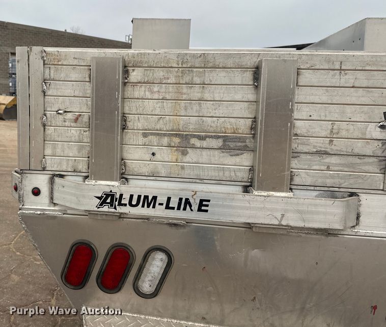 image for item DT6442 1993 Ford F450 Super Duty flatbed truck