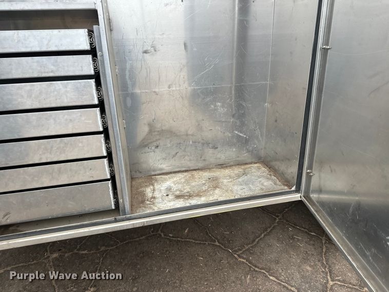 image for item DT6442 1993 Ford F450 Super Duty flatbed truck