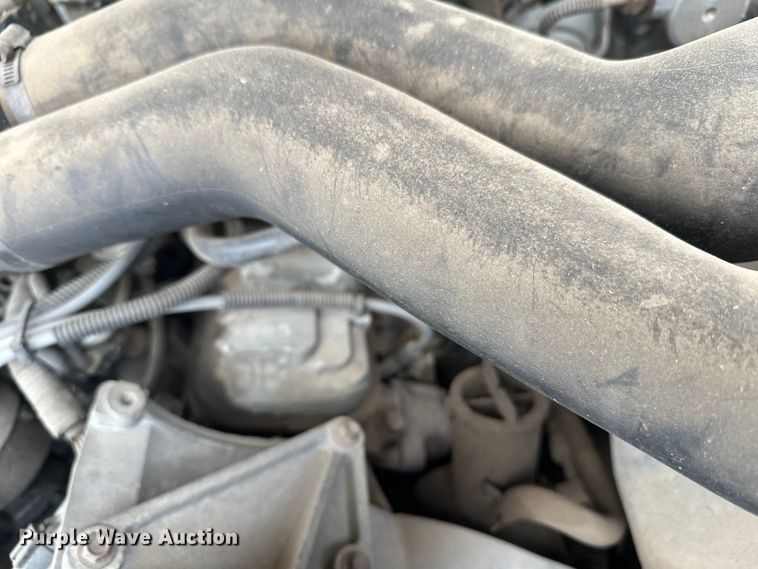 image for item DT6442 1993 Ford F450 Super Duty flatbed truck