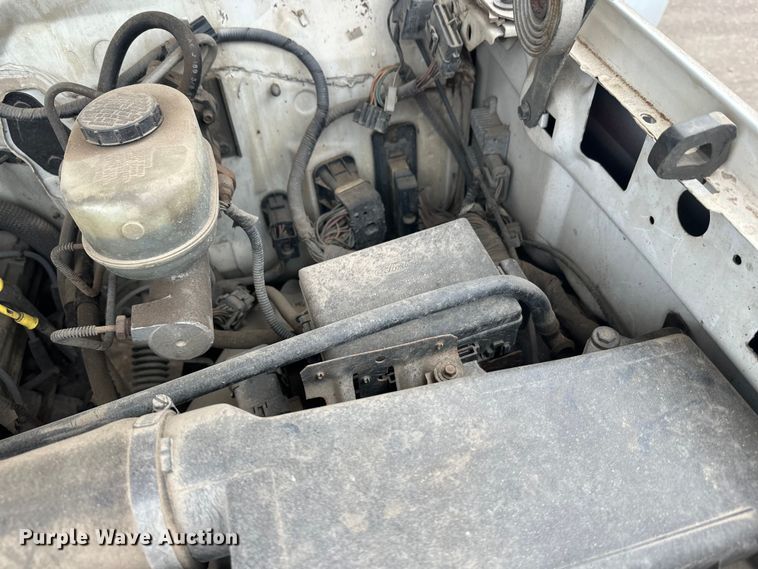 image for item DT6442 1993 Ford F450 Super Duty flatbed truck