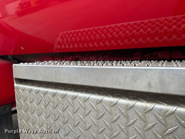 image for item DT6443 2001 Ford F650 utility / service truck