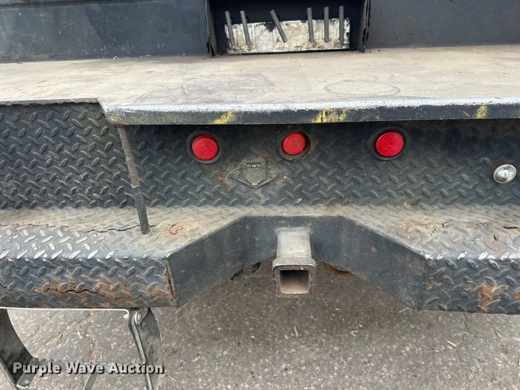 image for item DT6443 2001 Ford F650 utility / service truck