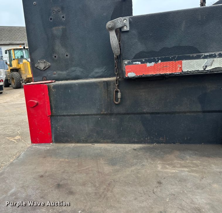 image for item DT6443 2001 Ford F650 utility / service truck