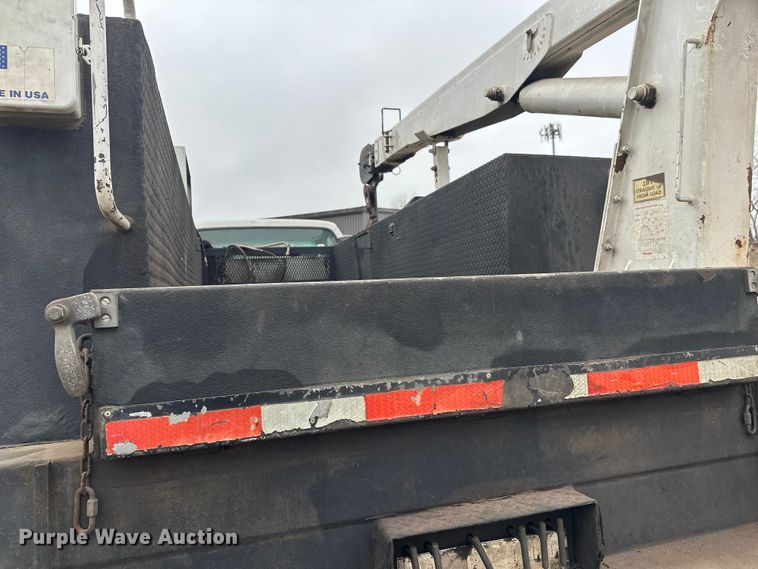 image for item DT6443 2001 Ford F650 utility / service truck