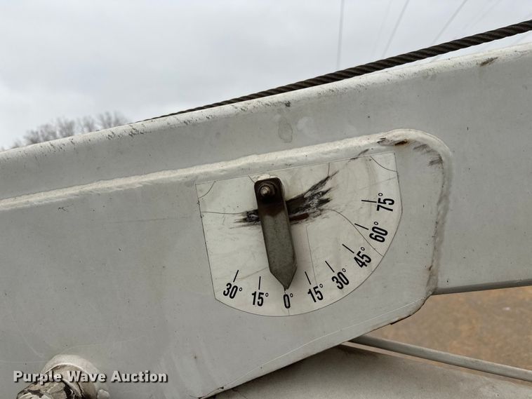 image for item DT6443 2001 Ford F650 utility / service truck