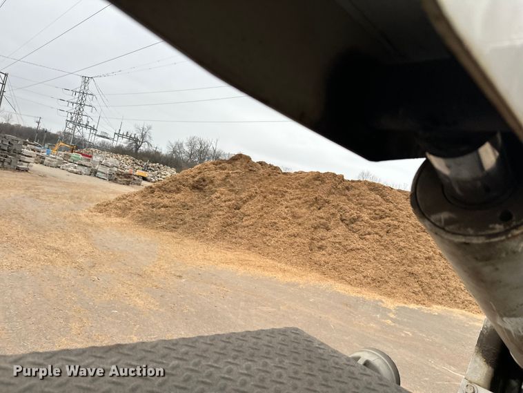 image for item DT6443 2001 Ford F650 utility / service truck