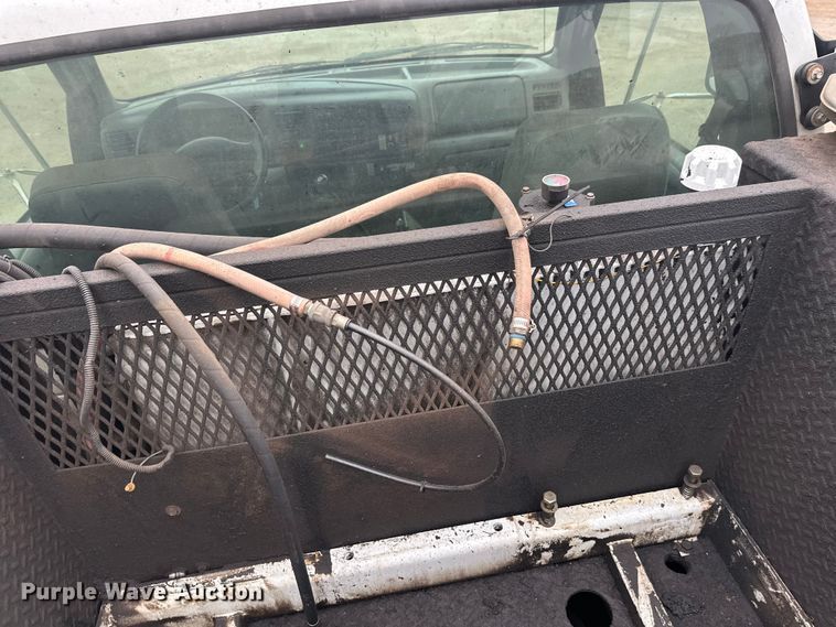 image for item DT6443 2001 Ford F650 utility / service truck