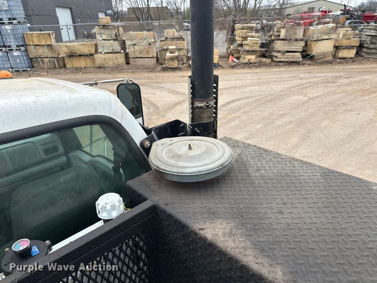 image for item DT6443 2001 Ford F650 utility / service truck