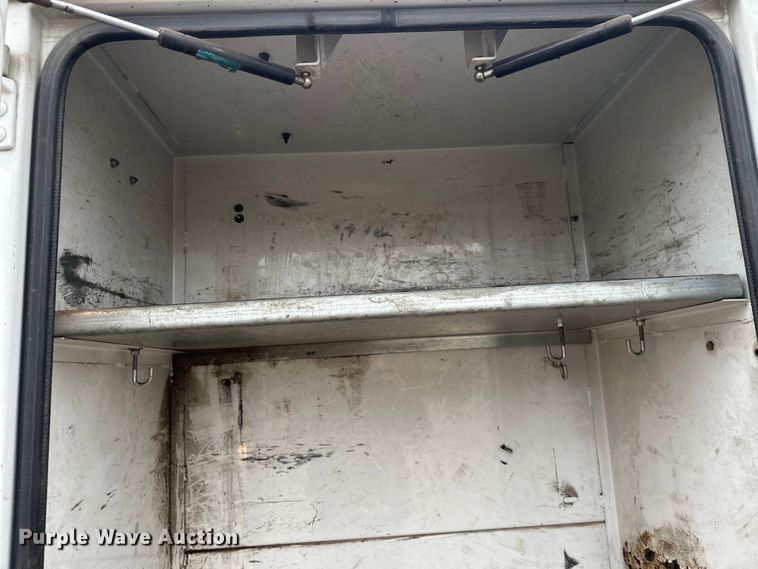 image for item DT6443 2001 Ford F650 utility / service truck