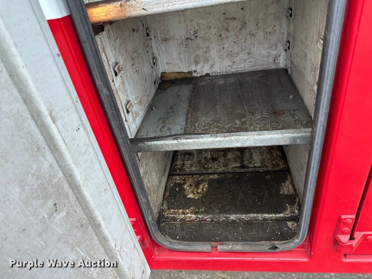 image for item DT6443 2001 Ford F650 utility / service truck