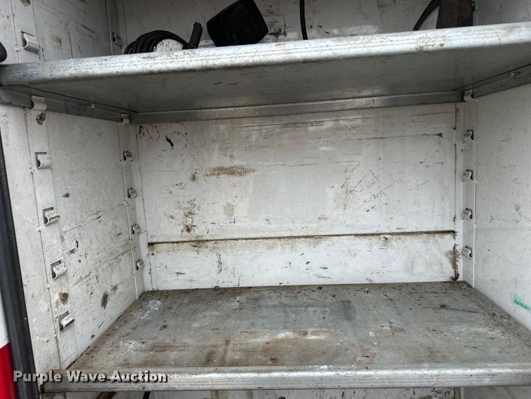 image for item DT6443 2001 Ford F650 utility / service truck