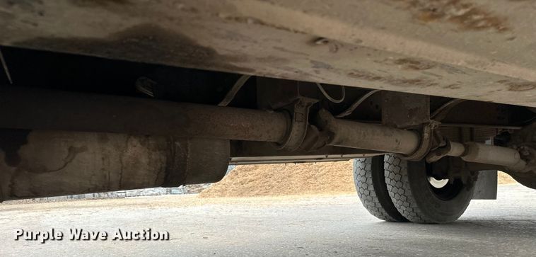 image for item DT6443 2001 Ford F650 utility / service truck