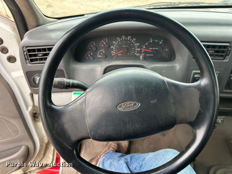 image for item DT6443 2001 Ford F650 utility / service truck