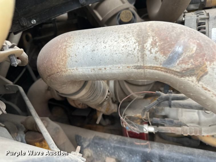 image for item DT6443 2001 Ford F650 utility / service truck