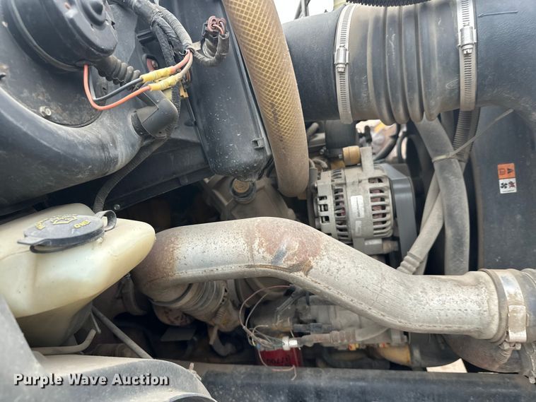 image for item DT6443 2001 Ford F650 utility / service truck