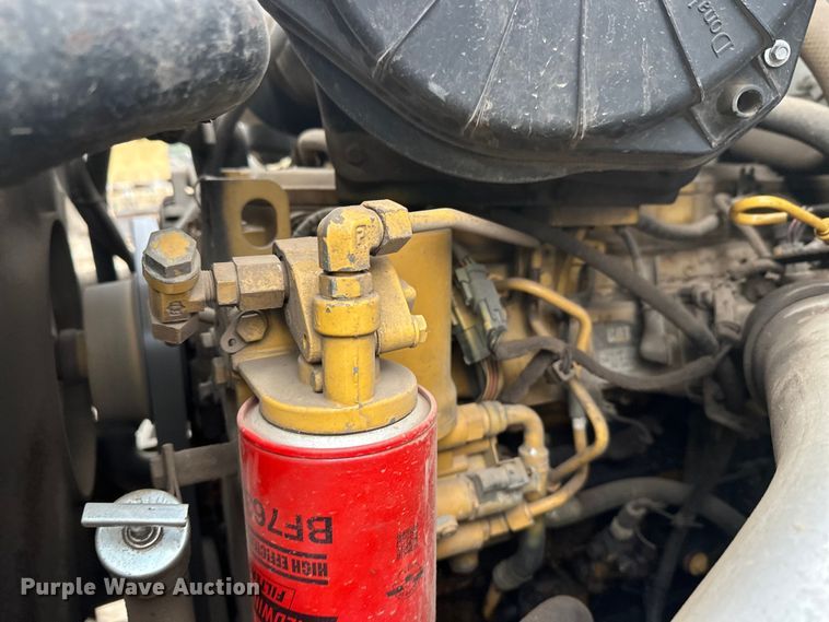 image for item DT6443 2001 Ford F650 utility / service truck