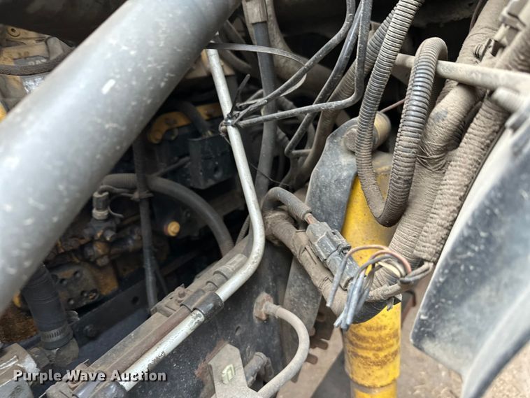 image for item DT6443 2001 Ford F650 utility / service truck