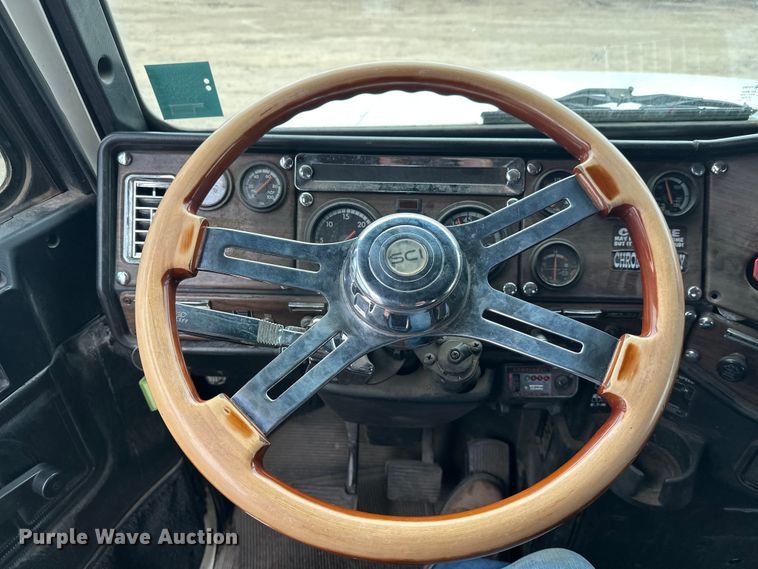 image for item DT6444 1999 Freightliner truck cab and chassis