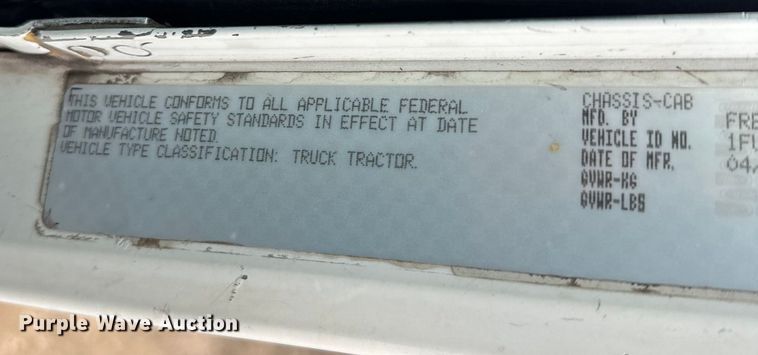 image for item DT6444 1999 Freightliner truck cab and chassis