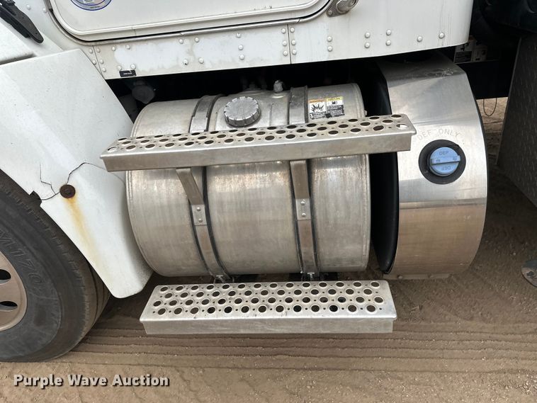 image for item DT6445 2019 Kenworth T370 utility / service truck