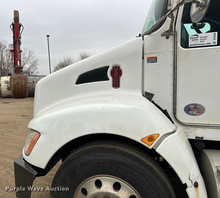 image for item DT6445 2019 Kenworth T370 utility / service truck