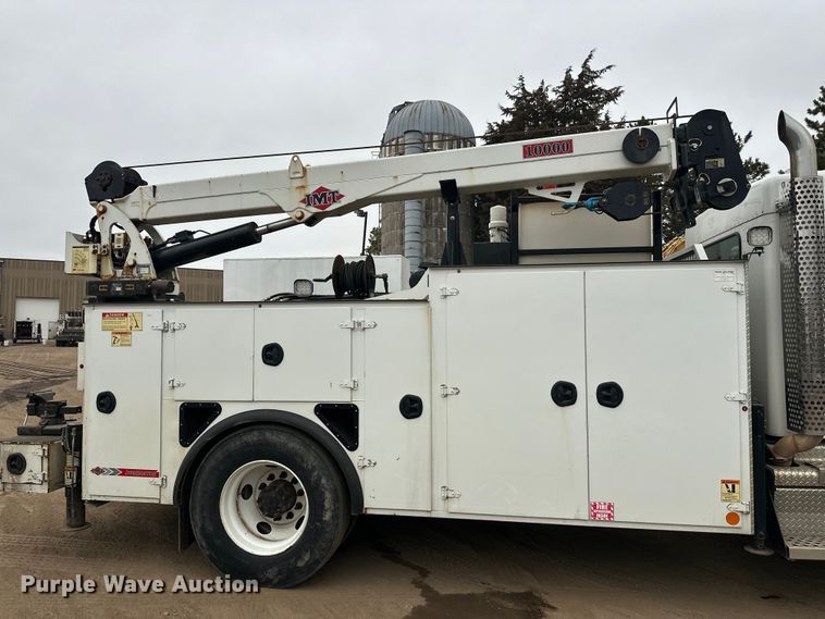 image for item DT6445 2019 Kenworth T370 utility / service truck