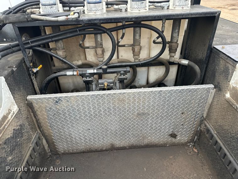 image for item DT6445 2019 Kenworth T370 utility / service truck