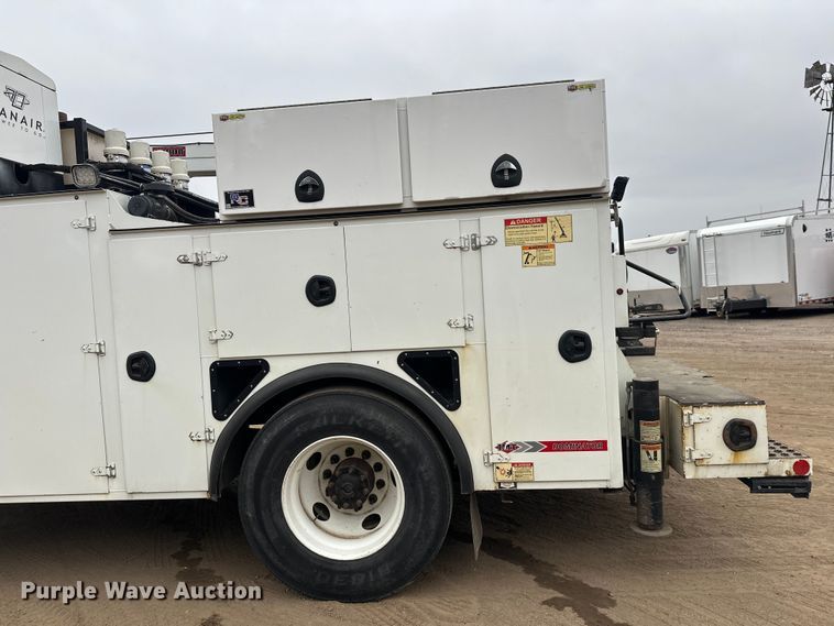 image for item DT6445 2019 Kenworth T370 utility / service truck