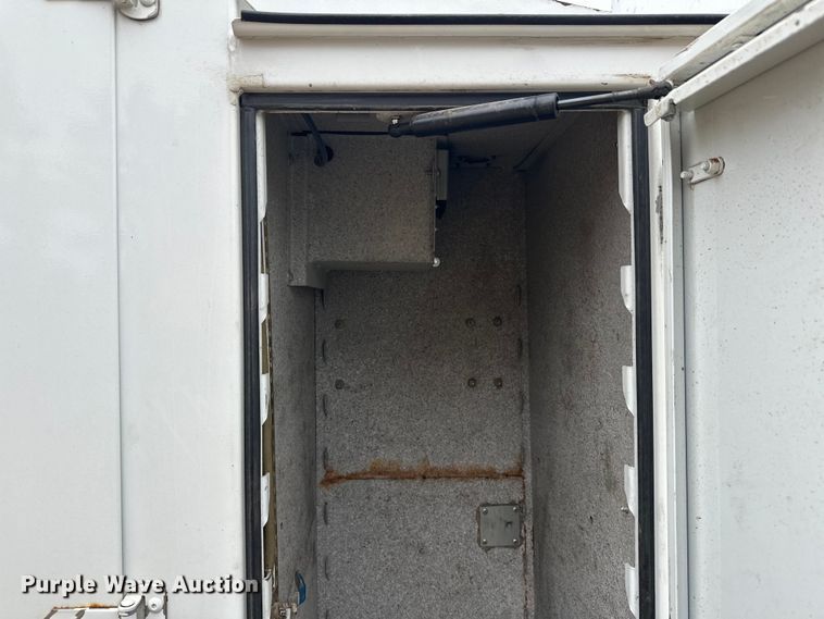 image for item DT6445 2019 Kenworth T370 utility / service truck