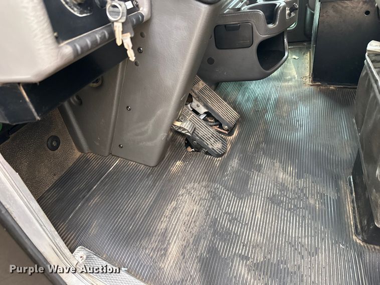 image for item DT6445 2019 Kenworth T370 utility / service truck